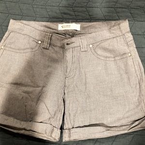 Carve designs shorts size 6